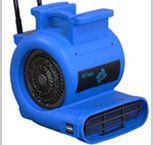 7送風機による乾燥作業